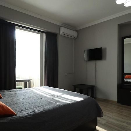 Erekle 8/10 Apartment Tbilisi Ngoại thất bức ảnh