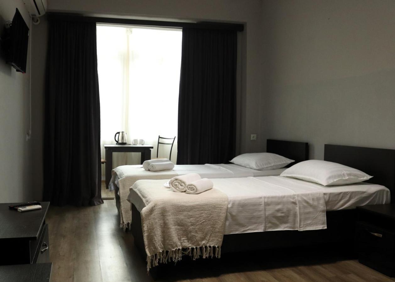 Erekle 8/10 Apartment Tbilisi Ngoại thất bức ảnh