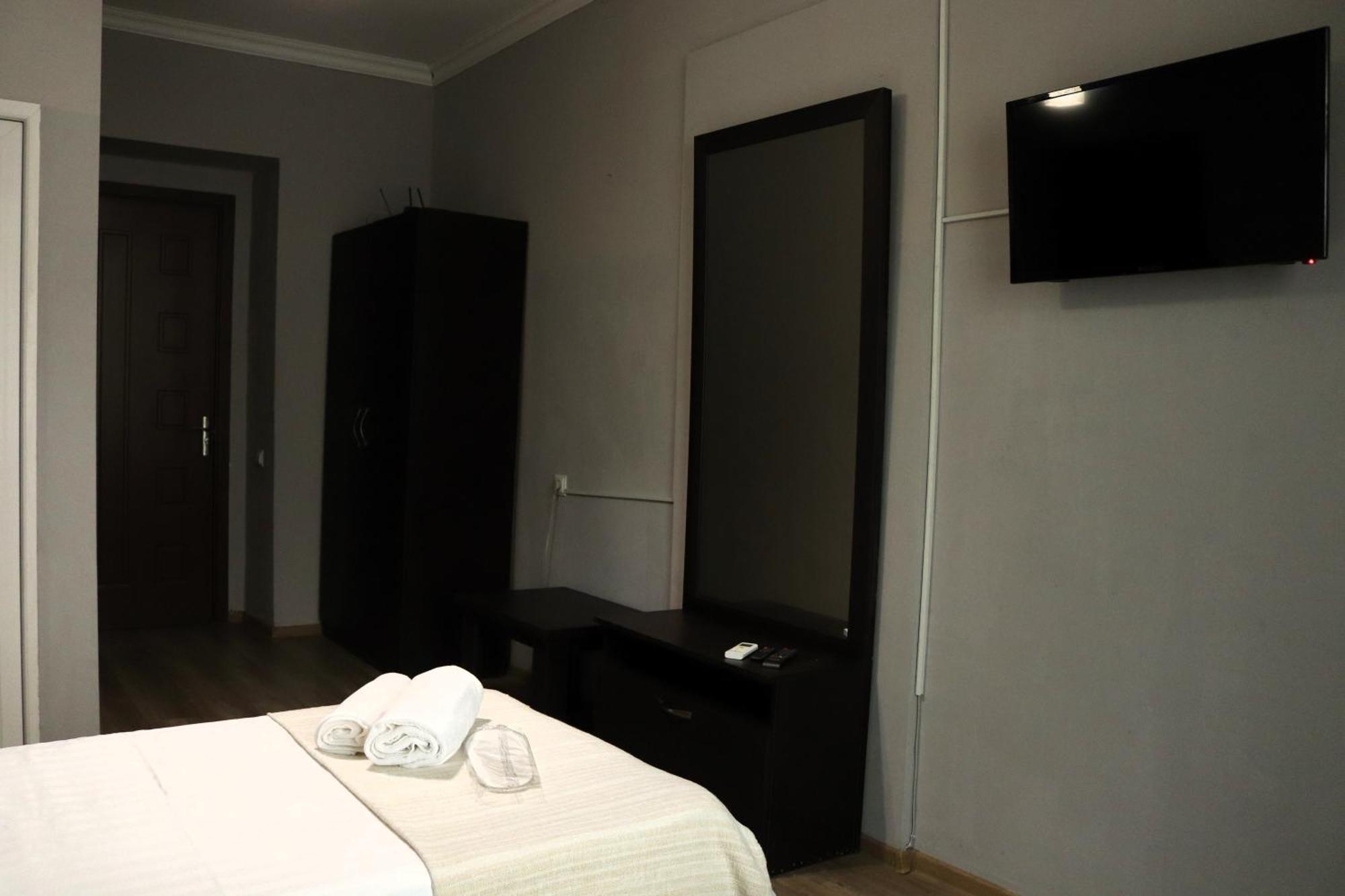 Erekle 8/10 Apartment Tbilisi Ngoại thất bức ảnh